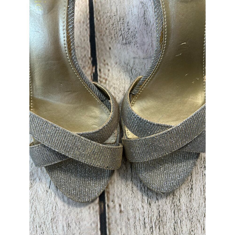 KELLY & KATIE Women’s Gold Sparkle Ankle Strap Heels / Size: 6 - Picture 14 of 14